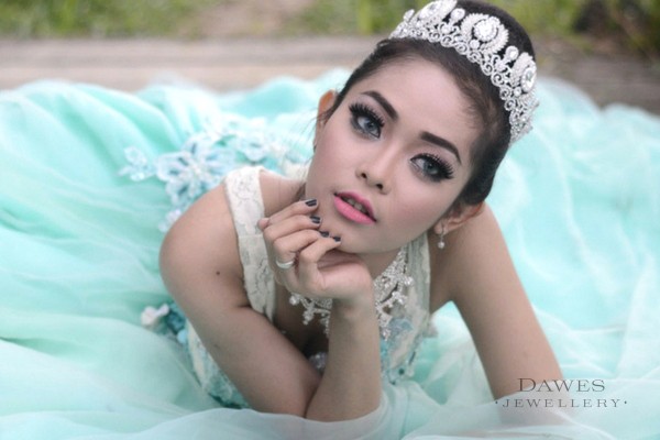 A glamorous woman wearing diamonds
